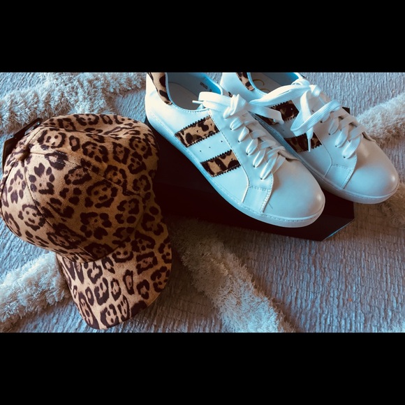 Iris - Picture 3 of 3